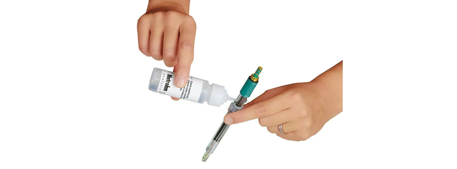Figure 1. Always refill your electrolyte up to the filler opening for the best performance!