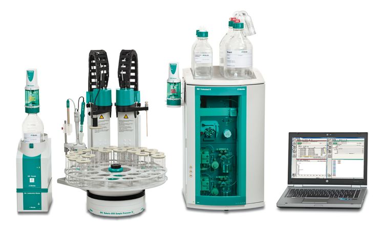 TitrIC pro III - The professional hyphenated IC and titration system with lockable sample vessels