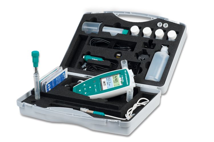913-ph-meter-with-accessories-case-metrohm