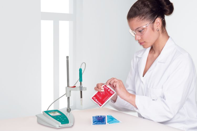How to calibrate a pH meter