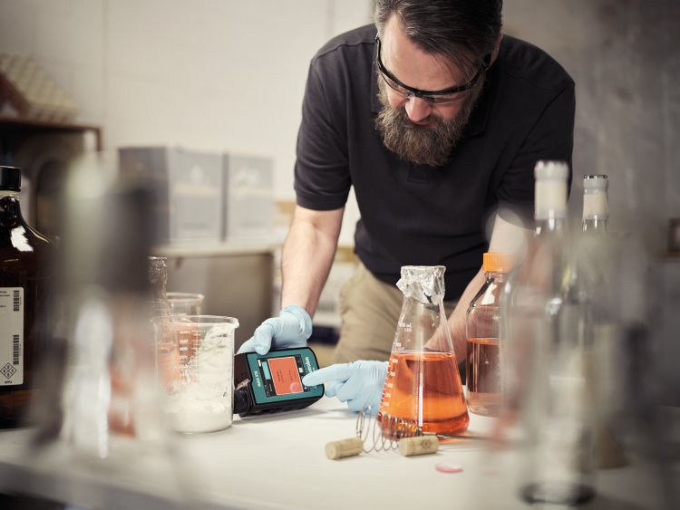 hazmat; intelligent Universal Attachment, MIRA XTR DS, Defense & Security, Raman spectroscopy