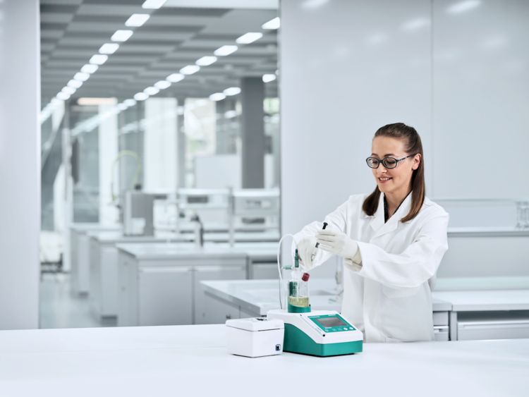 Por que a Titulação Coulométrica de Karl Fischer?