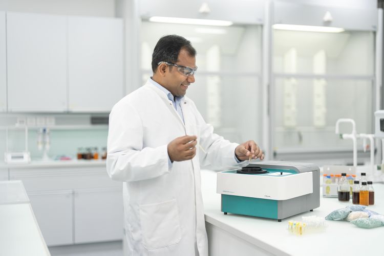 OMNIS NIR Analyzer
