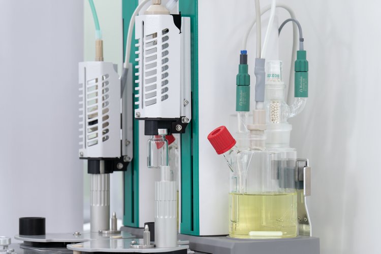 OMNIS, OMNIS KF, OMNIS Sample Robot Oven, OMNIS Oven Module, Oven method, OSRO, 1030, coulometric titration cell on Oven Module, coulometry, coulometric titration, 60341100, 600349100, vial in vial holder