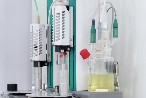 OMNIS, OMNIS KF, OMNIS Sample Robot Oven, OMNIS Oven Module, Oven method, OSRO, 1030, coulometric titration cell on Oven Module, coulometry, coulometric titration, 60341100, 600349100, vial in vial holder