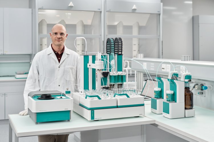 Automation for OMNIS Titrators and OMNIS NIR Analyzer
