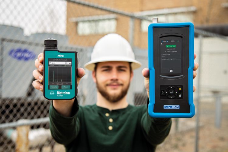 MIRA P, NanoRam 1064, Raman Spectroscopy, RMID, Pharma, Chemical, Raw material inspection, identification, verification, compliant, handheld, lab to loading dock
