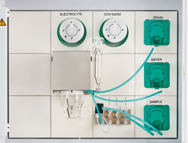 Metrohm Process Analytics; 2060 platform; VA; process analyzer; Measuring vessel; 2060 VA  Process Analyzer; close up; online analysis; Bismuth drop electrode;voltammetry