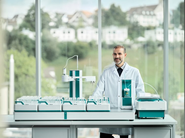 OMNIS Sample Robot L, OMNIS NIR Analyzer, Flow-through cell