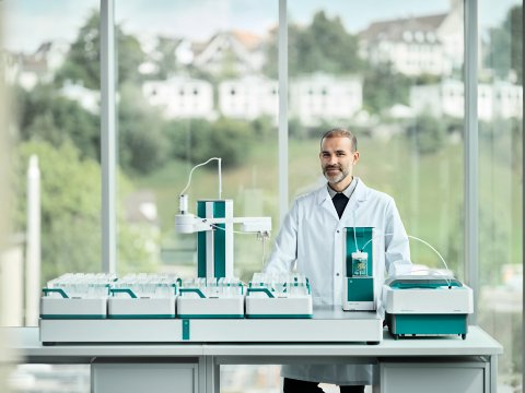 OMNIS Sample Robot L, OMNIS NIR Analyzer, Flow-through cell