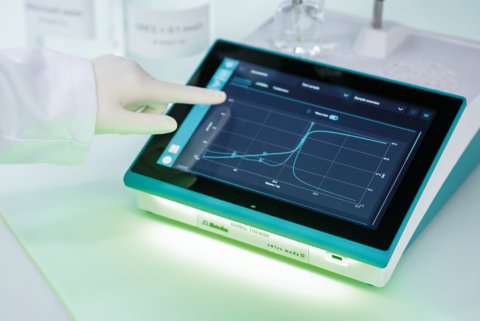 IONIC Titrator touch-screen for easy and intuitive operation