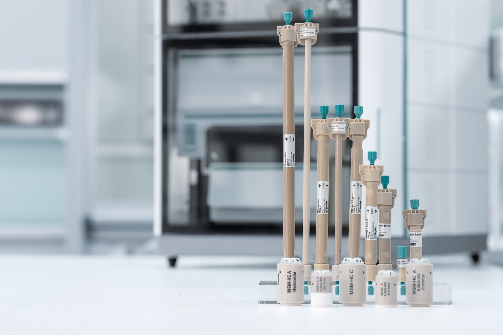 key visual, IC, ion chromatography, OMNIS IC, column portfolio, guard column, separation column, analytical column, anion exchange, cation exchange, ion exchange, ion exclusion, suppression, MSM A, MSM-HC A, Hydroxide, MSM-HC C, MSM-LC A, rotor, lab