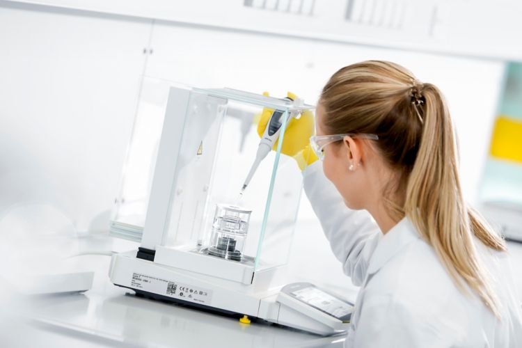 Pipettes, Tips & Dispenser