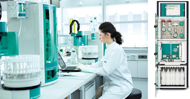 Ion chromatographs for laboratories (left) and for process analytics (right).