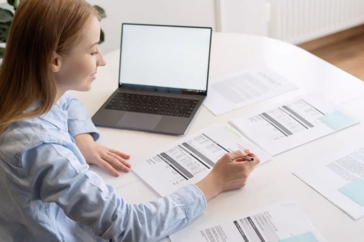 Senior Accountant...