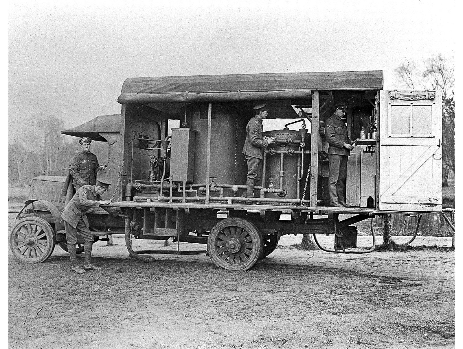 Truck with water purification apparatus to provide clean drinking water for troops during wartime (World War I). It has been more than a century since the first mobile water purifiers were invented. They continue to supply clean water for inhabitants of developing countries and disaster areas as well as military personnel and workers in remote locations.