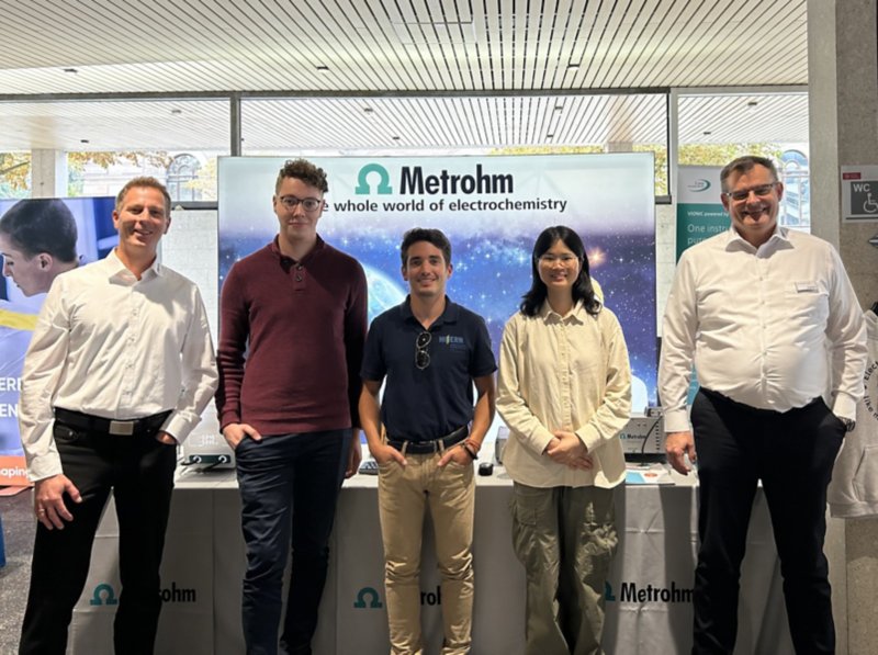In the picture from left to right: Sandro Haug (Metrohm Deutschland), Lars Sanderbrandes (TU Clausthal), Marco Martini (FZ Jülich), Dr. Nini Zhang (Ruhr-Universität Bochum) and Dr. Oliver Vogt (Metrohm Deutschland)