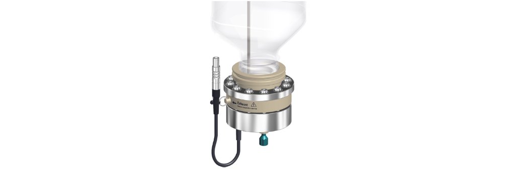 The 948 Continuous IC Module, CEP automatically  produces KOH eluent from ultrapure water and a KOH  concentrate.