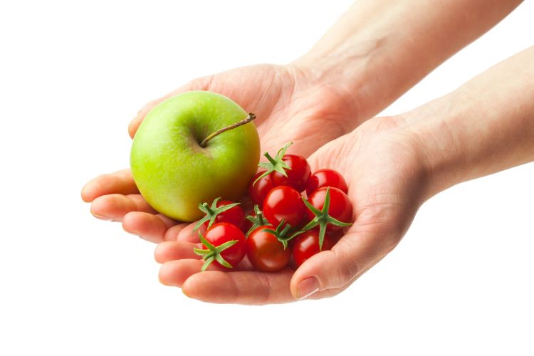 Rapid quality control of fruits and vegetables using NIR spectroscopy