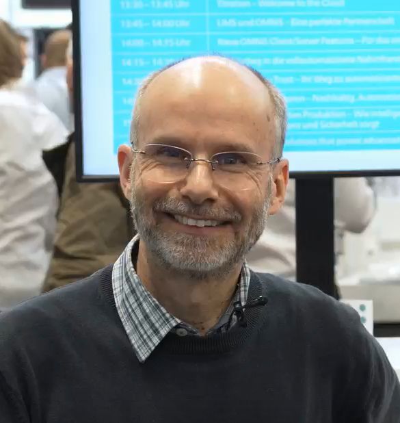 Dr. Uwe Blum