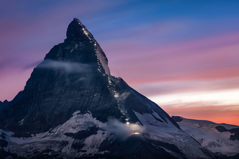 https://metrohm.scene7.com/is/image/metrohm/mountain-climbing-1?qlt=85&ts=1641824629323&dpr=off