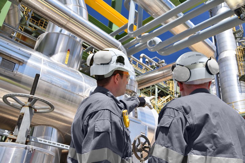 Mulai dari tekanan dan suhu tinggi hingga bahan kimia berbahaya dan uap gas,