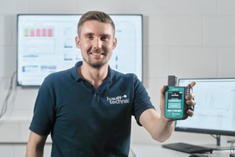 Matthias Grandel, Team Leader Quality Control, Hauff-Technik with MIRA XTR